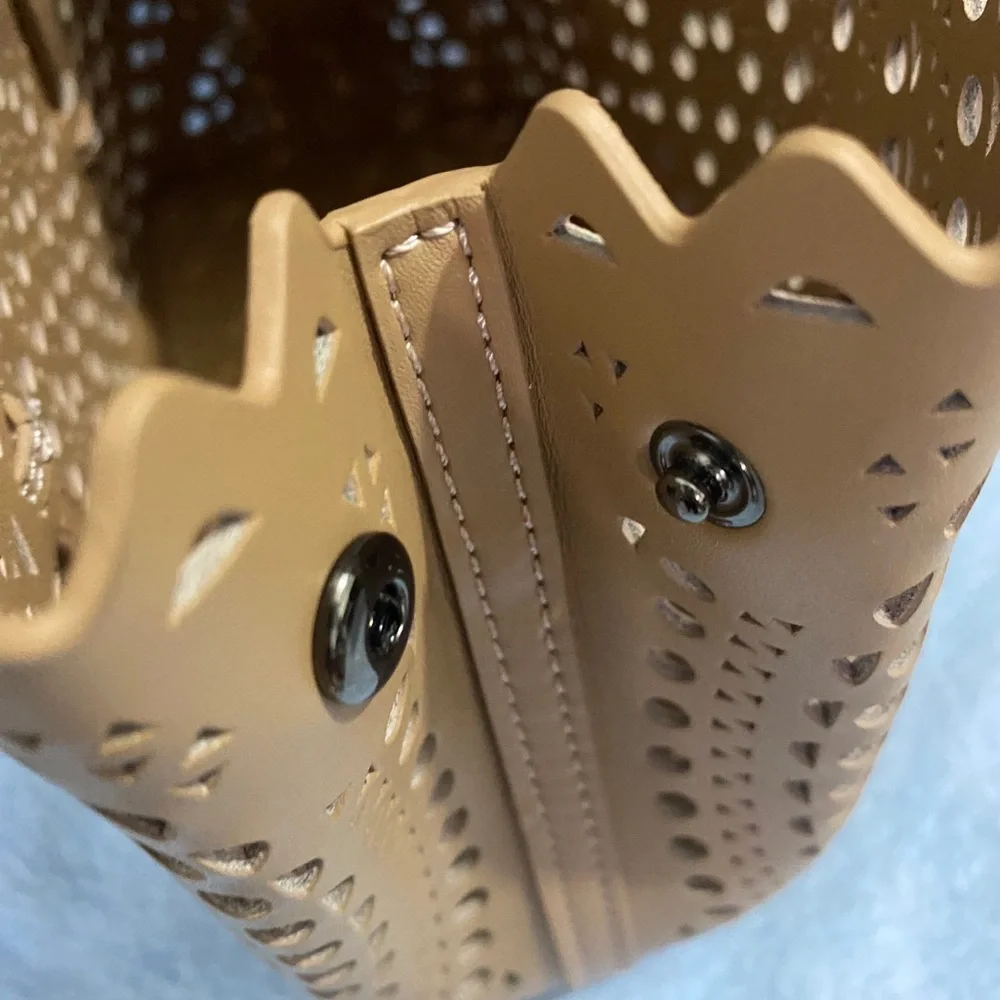 Alaïa Laser-Cut Scalloped Tote in Camel